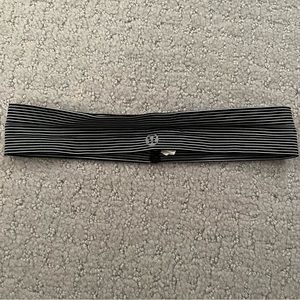 Navy and white thick Lululemon headband